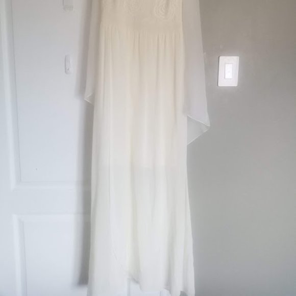 WEDDING DRESS - Picture 2 of 2
